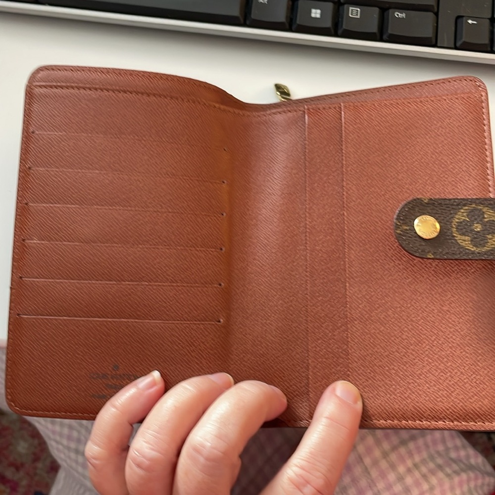 Louis Vuitton Monogram Porte Papier Zip Bifold Wallet - Picture 12 of 13